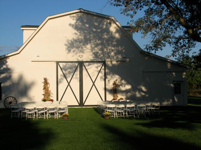 The Lazy J Ranch wedding venue near Milford, MI