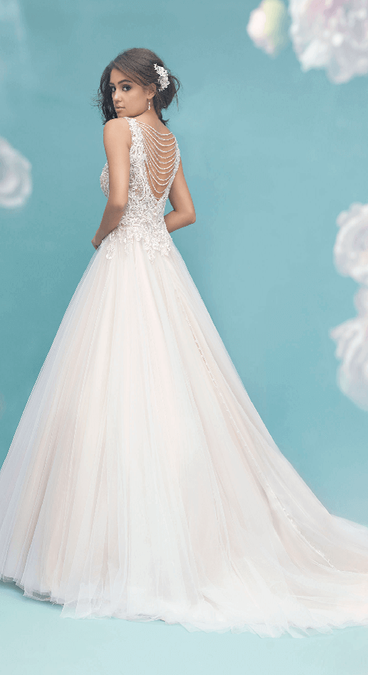 10 Incredible Ball Gown Wedding Dresses that Are a Dream Come True