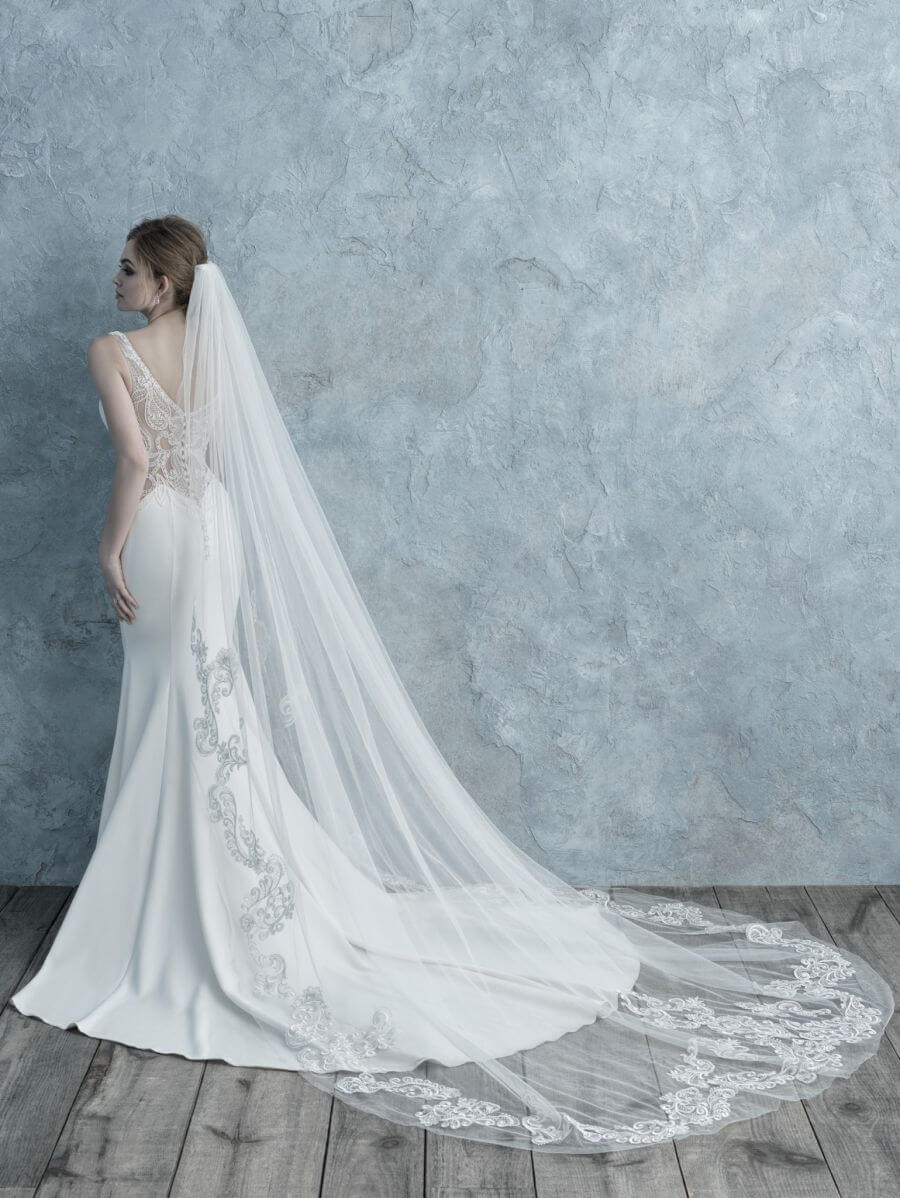6 Dramatic Veil Styles to Impress Your Wedding Guests - The White