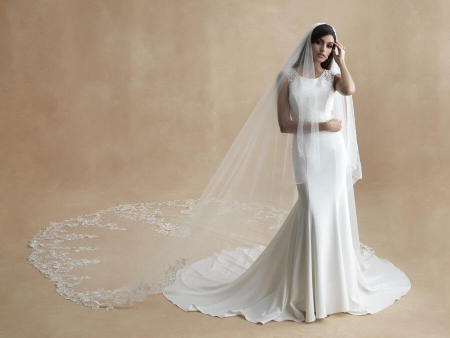 6 Dramatic Veil Styles to Impress Your Wedding Guests - The White