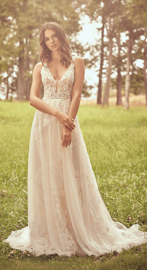 Simple and Sleek Wedding Gown | Stella York Wedding Dresses
