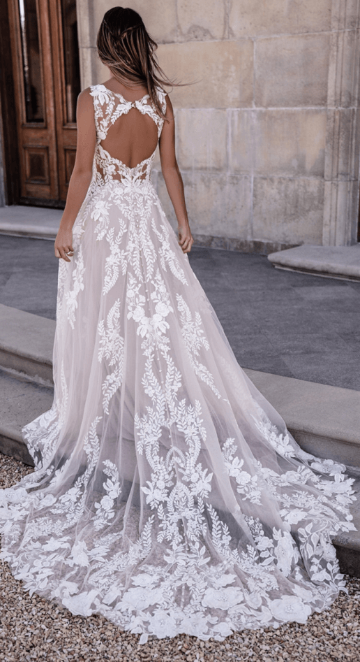 Long train of the beautiful lace wedding dress, Rylan