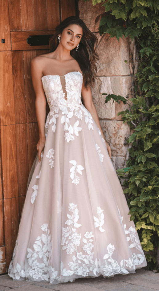 6 Wedding Dresses That Will Make You Look and Feel Like a Royal – Weddings  Today